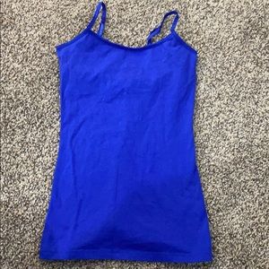 blue tank top